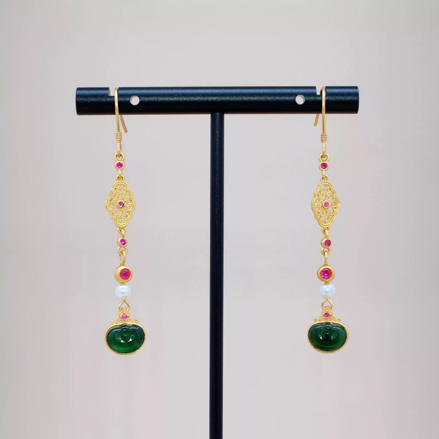 Natural Green Jade Ruyi Earrings – Elegant Oriental Pearl Earrings for Hanfu Styling