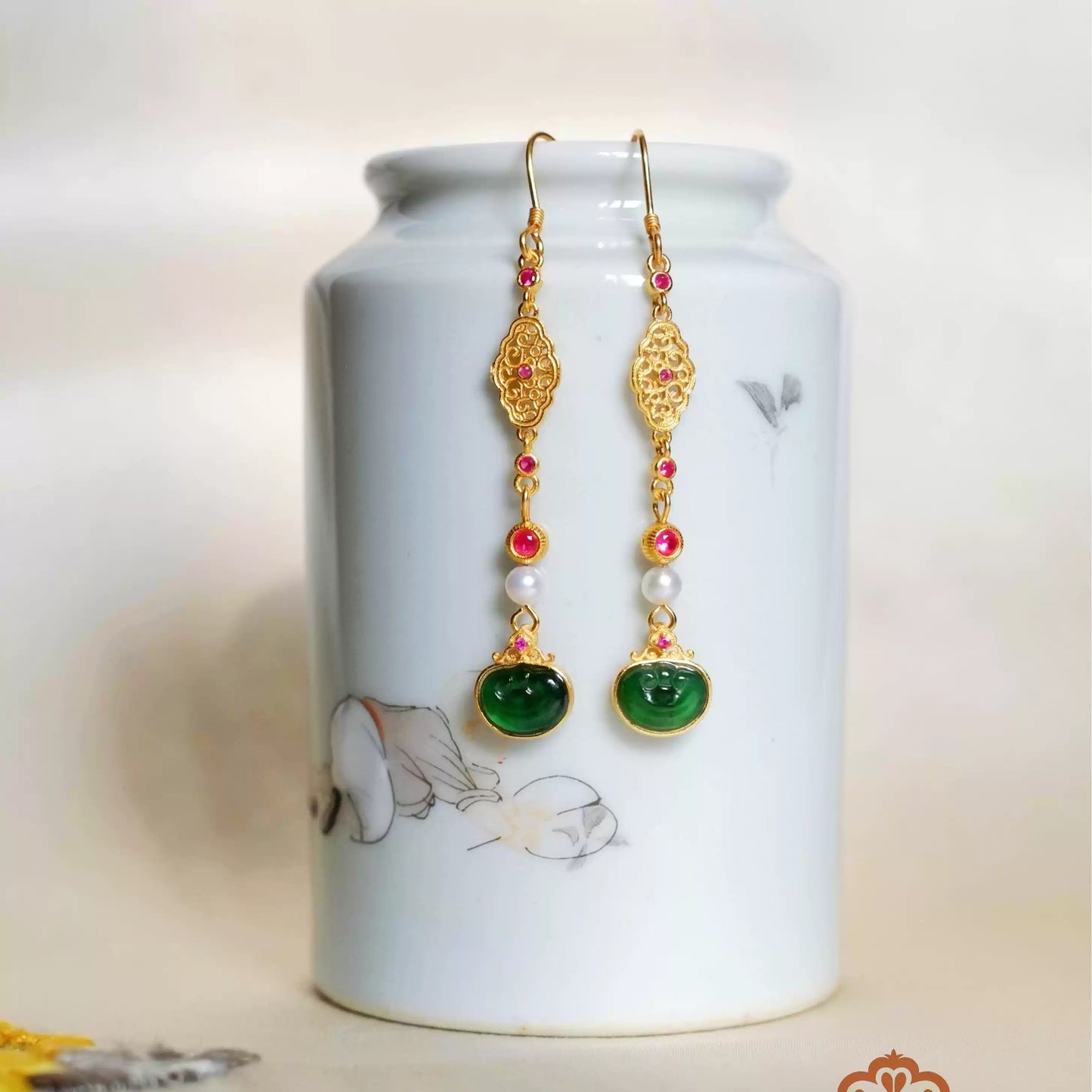 Natural Green Jade Ruyi Earrings – Elegant Oriental Pearl Earrings for Hanfu Styling