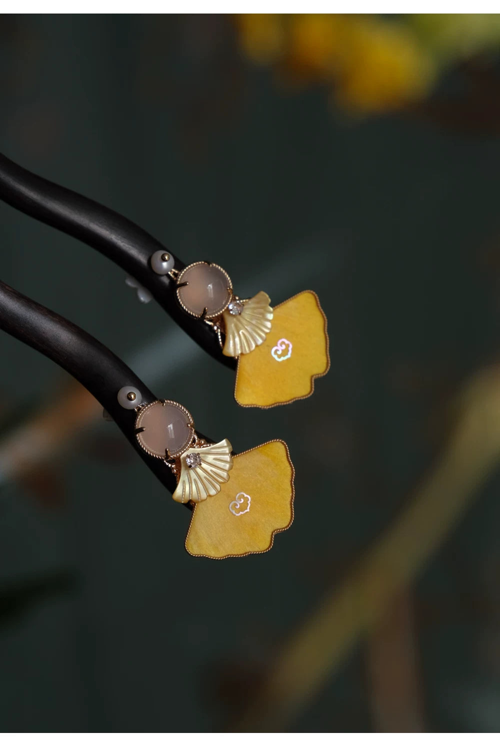 Handcrafted Velvet Flower Ginkgo Leaf Hairpin - Elegant Chinese Hair Accessory for Women