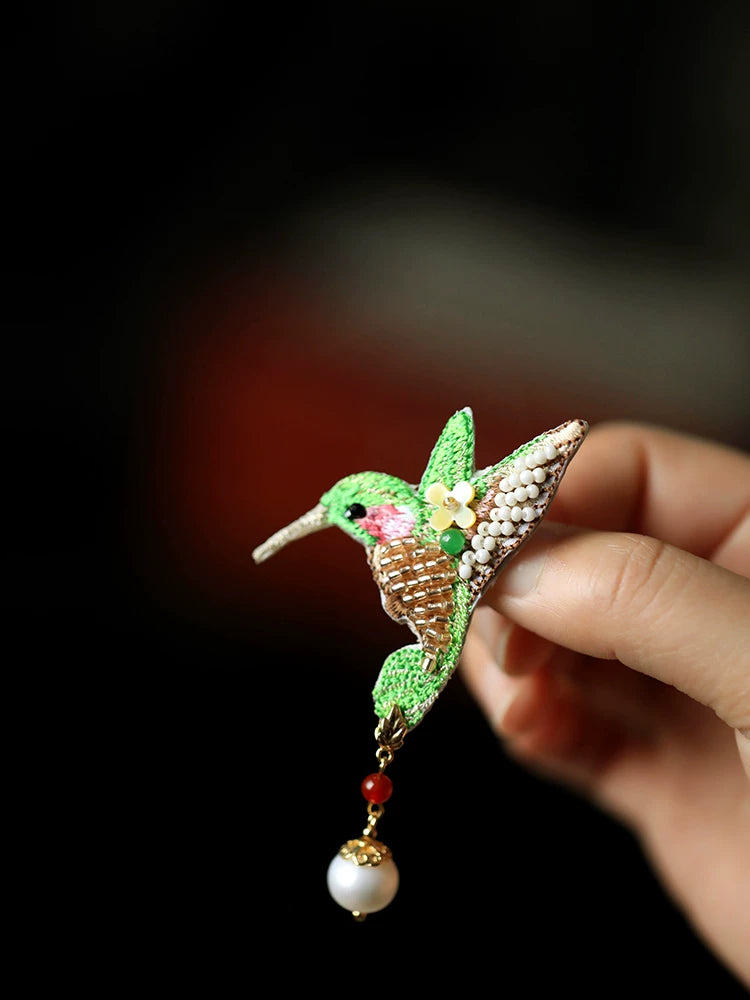 Vintage Embroidered Bird and Pearl Brooch – New Chinese Style Elegant Lapel Pin