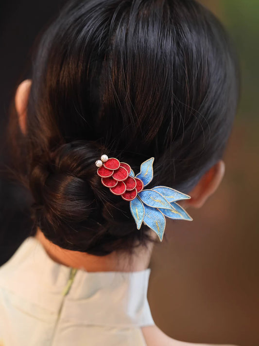 Handmade Chinese Filigree Red Koi Hair Clip with Blue Tail and Pearl Eyes – 8×5 cm, Hanfu and Bridal Accessory