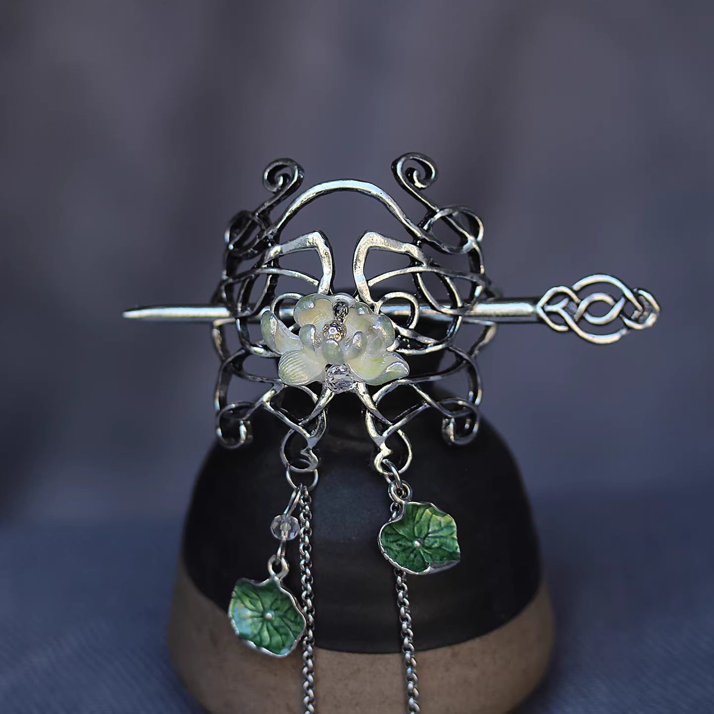 White Agate Water Lily Tassel Hairpin – Hand-Painted Lotus Leaf