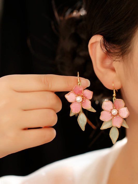 Pink Flower Dangle Earrings – Elegant Hanfu & Song Dynasty Style Accessories