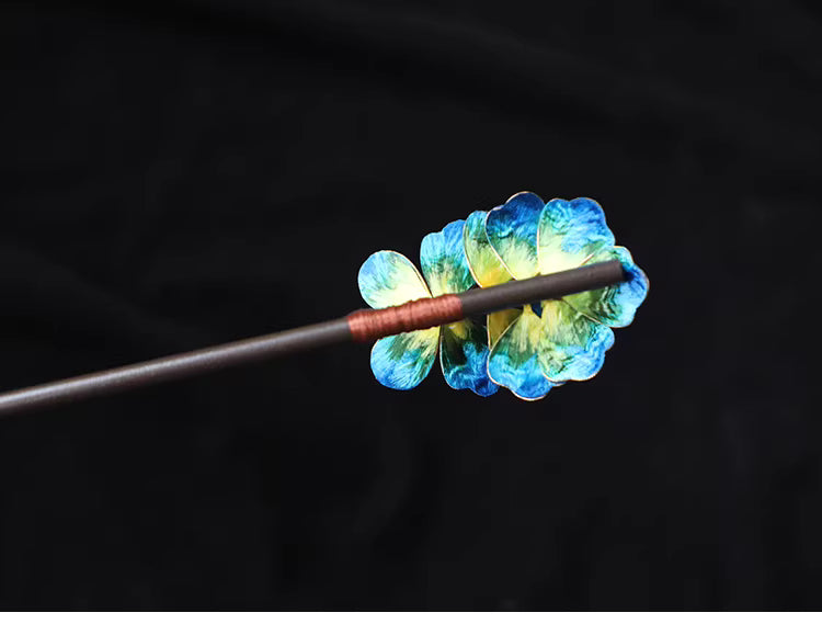 Chinese Intangible Heritage Velvet Flower Hairpin – New Chinese Style Handmade Floral Hair Stick for Hanfu & Qipao