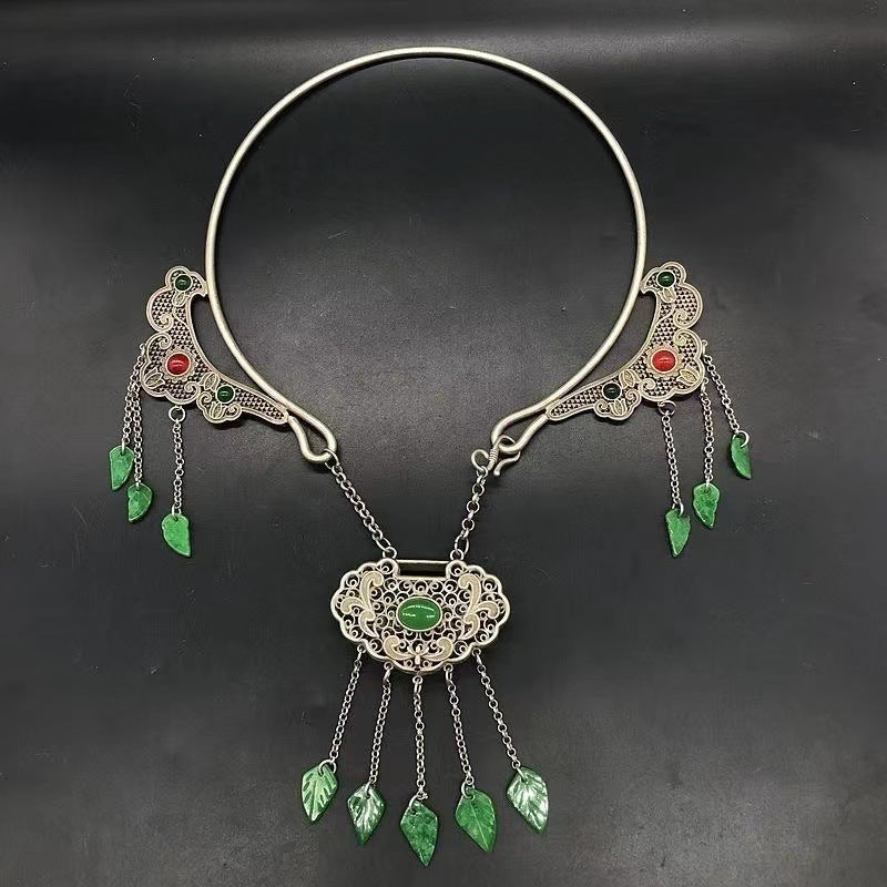 Retro Miao silver carved flower and longevity lock collar