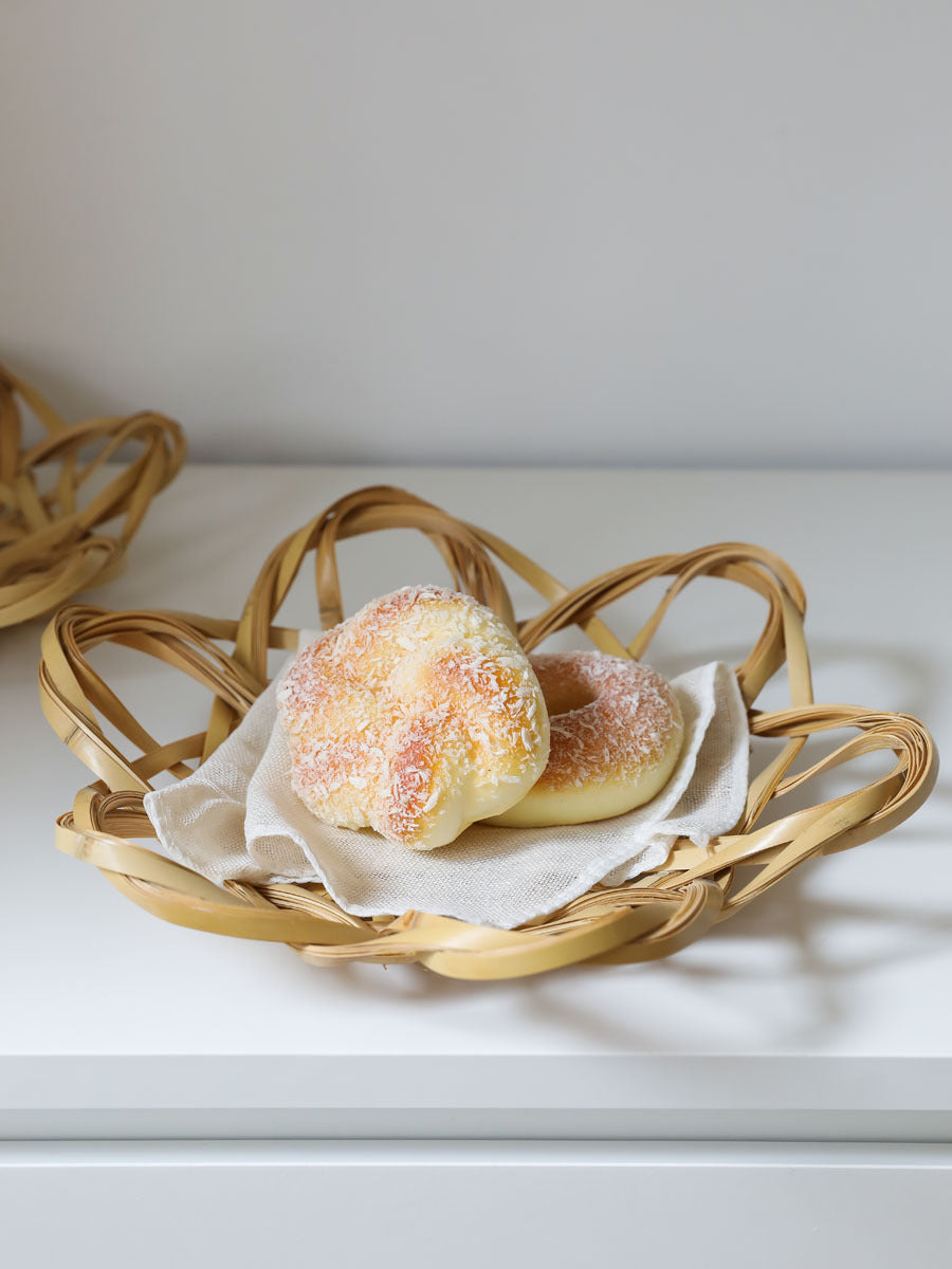 Handwoven flower shaped fruit tray bamboo basket Dim sum tray