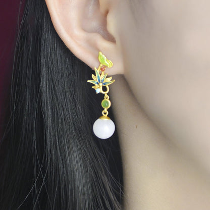 Hetian-Jade-Emaille-Lotus-Türkis asymmetrische Ohrringe – Sterlingsilber
