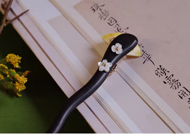 Handmade Intangible Heritage Cloisonné Velvet Ginkgo Leaf Black Ebony Hairpin – New Chinese Style for Hanfu & Qipao