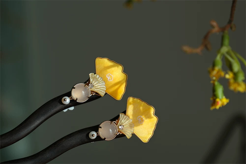 Handcrafted Velvet Flower Ginkgo Leaf Hairpin - Elegant Chinese Hair Accessory for Women