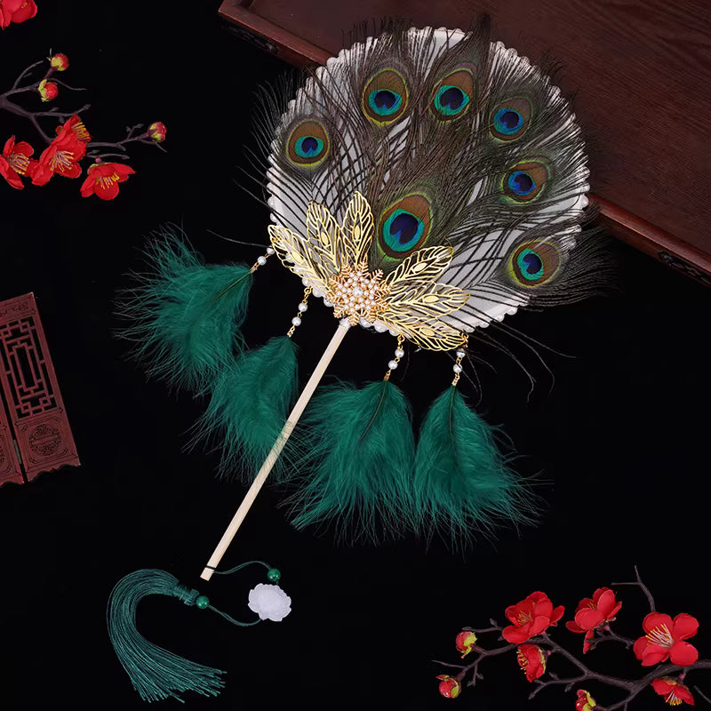 Peacock Feather Round Fan with Long Handle – Vintage Chinese Handheld Fan for Hanfu &amp; Qipao