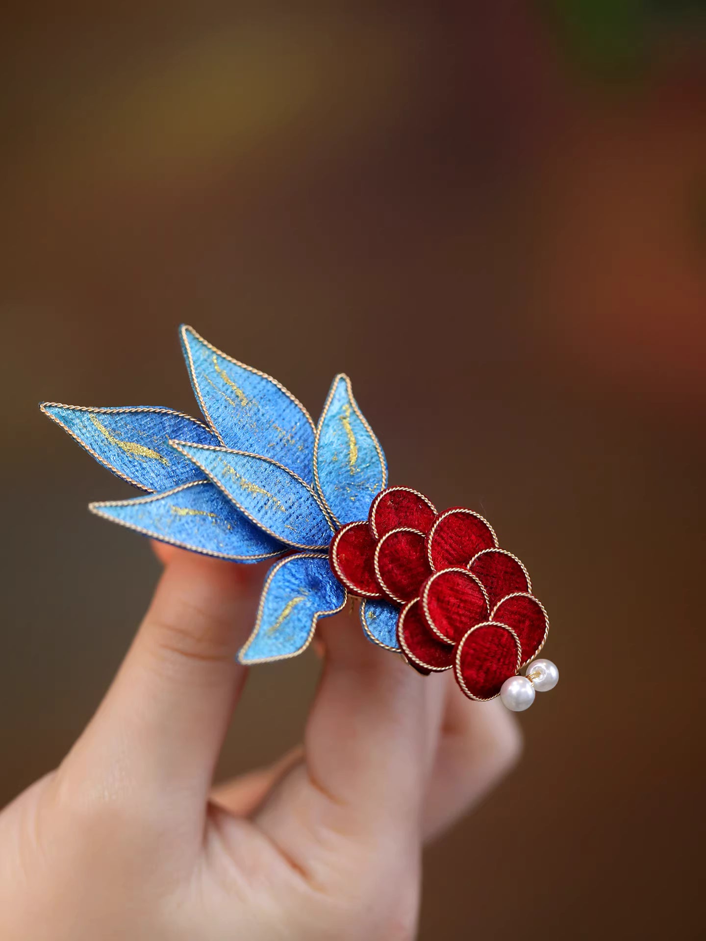 Handmade Chinese Filigree Red Koi Hair Clip with Blue Tail and Pearl Eyes – 8×5 cm, Hanfu and Bridal Accessory