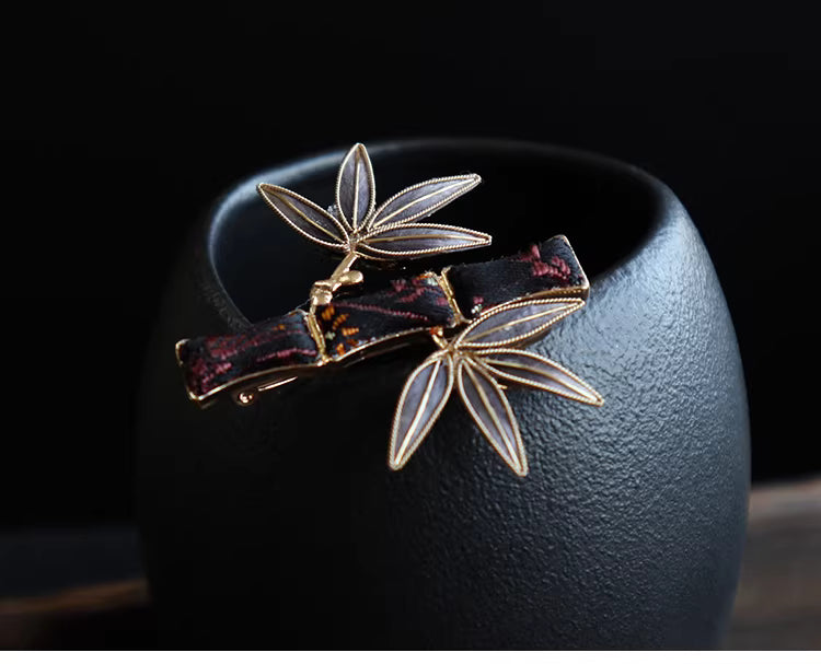 Handmade Heritage Velvet Flower Brooch – Song Brocade & Bamboo Design, Retro Chinese Hanfu Accessory for Women