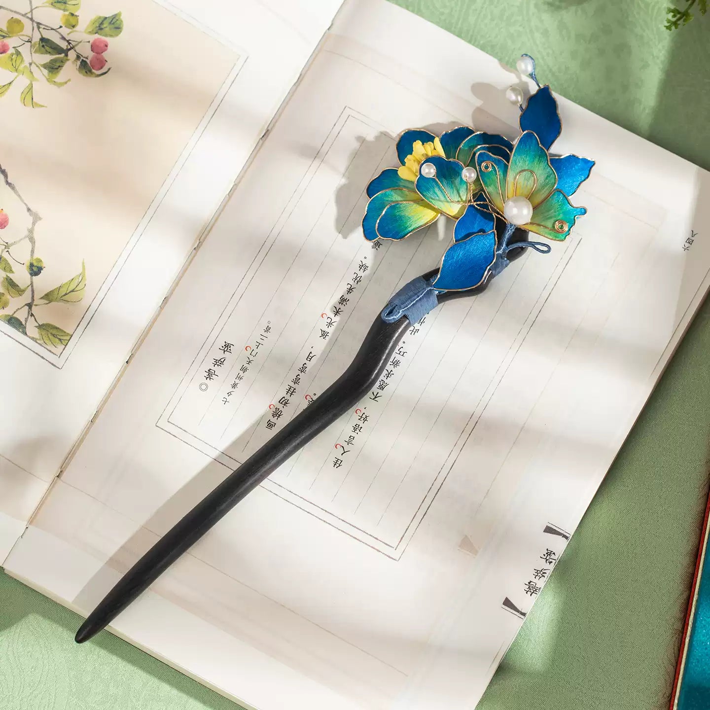 Traditional Chinese Ronghua Butterfly Pearl Hair Accessory – Handmade Wooden Hairpin Inspired by Ancient Landscape Art