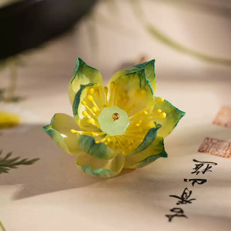 Elegant Lotus Flower Brooch Inspired by Chinese Heritage – Handmade Velvet Blossom Pin