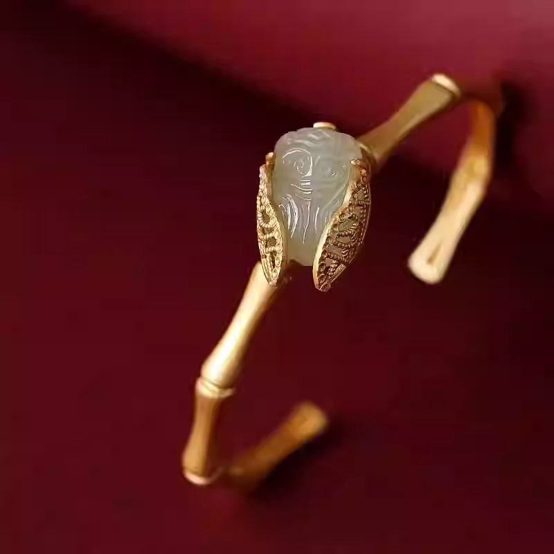 Bamboo Hetian Jade Bracelet – Handcrafted Chinese Heritage Jewelry