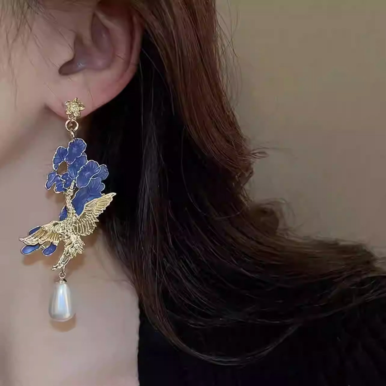 Chinese Cloisonné Crane Pearl Clip-On Earrings for Women – New Chinese Style Imperial Gold & Blue Qipao Accessory