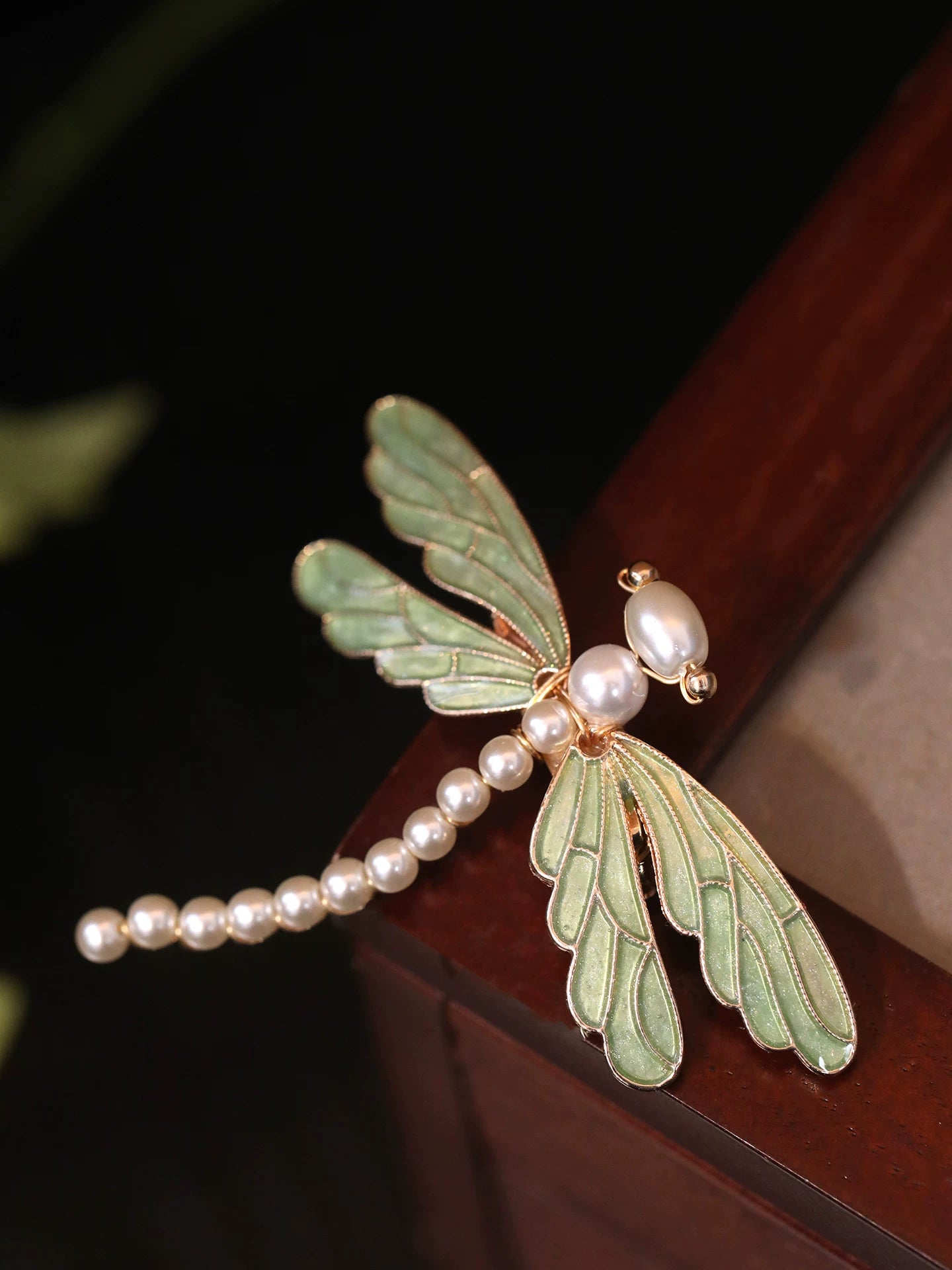 Vintage Enamel Dragonfly Pin-Elegant Cloisonné-Inspired Coat Accessory with Vintage Charm