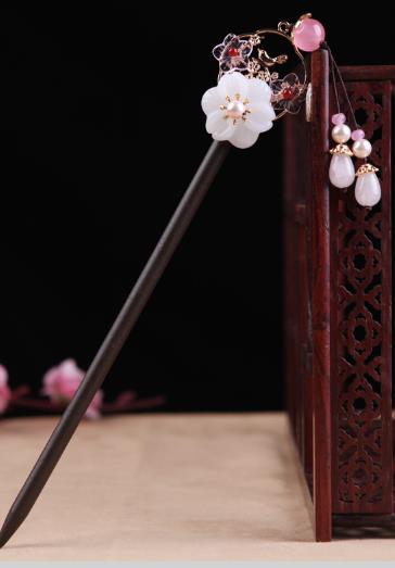 Weiße Blume 2 rosa Perlen Quaste Haarnadel-Holz