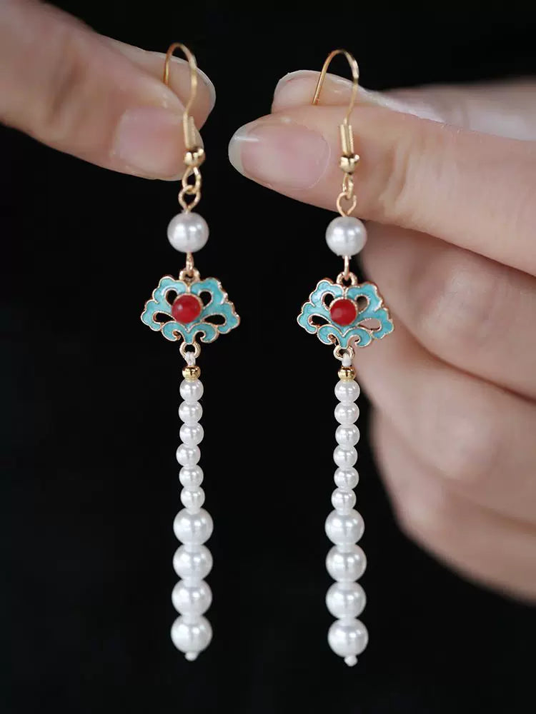 Long 8 cm turquoise cloud motif earrings with white bead tassels