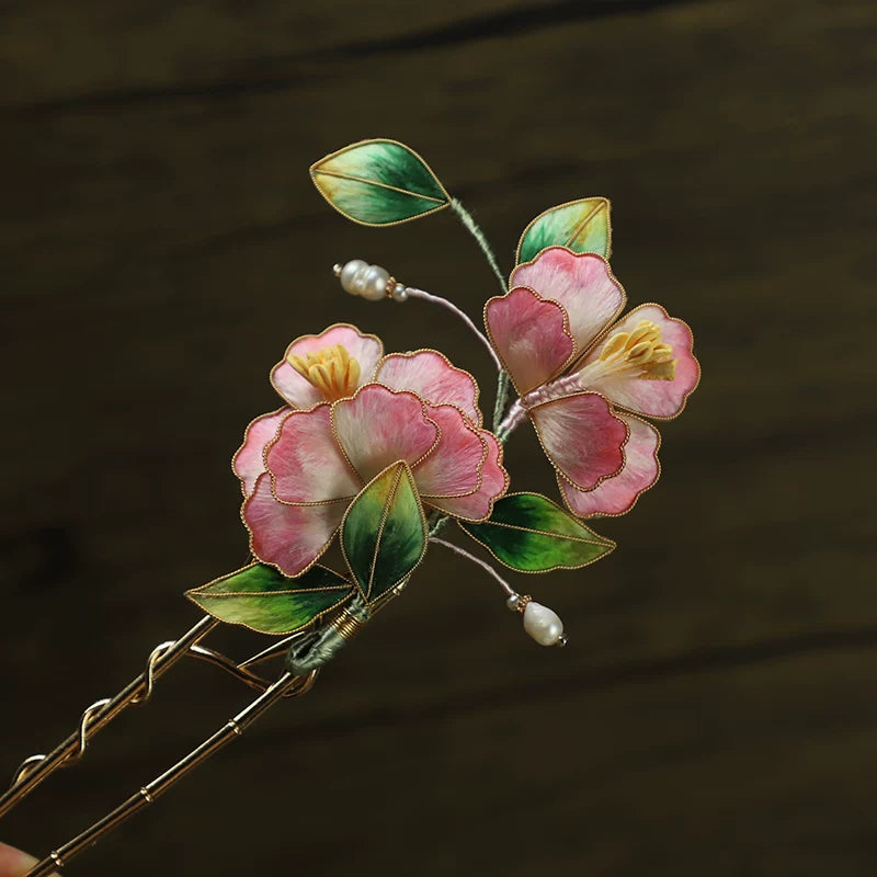Pink floral U-shaped hairpin without a tassel