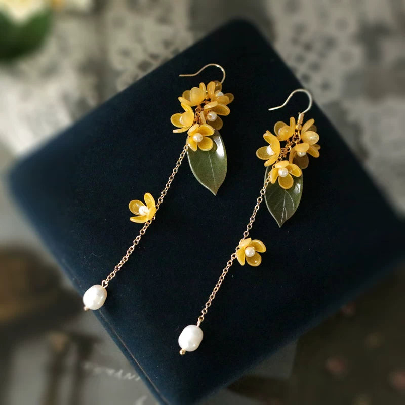 Long osmanthus chain tassel earrings, approximately 10 by 1.5 cm