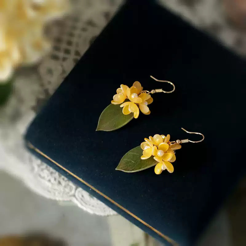 Short golden osmanthus flower earrings with green leaves, product detail