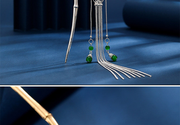 Silver tassel hairpin chain and green bead detail